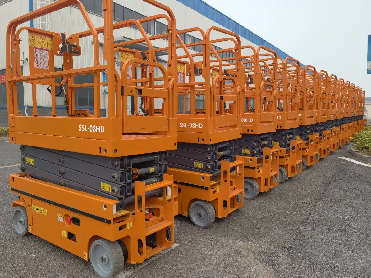 Self-Propelled Scissor Lift with Intelligent Leveling