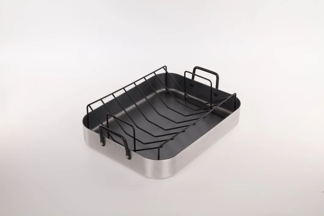 Turkey Roaster Pan Detail
