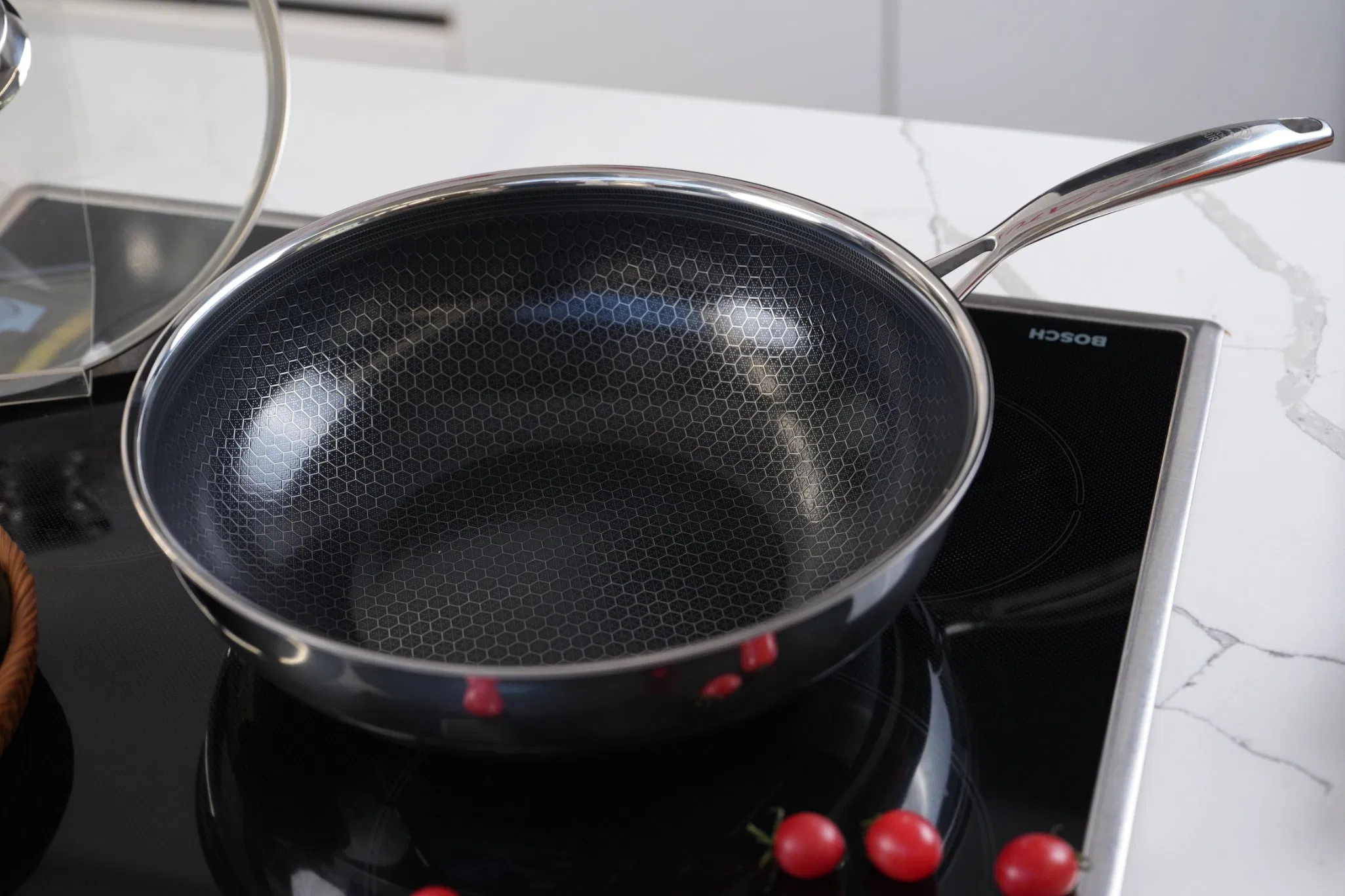 Eco-Friendly Material Kfcc Ceramic Non-Stick Tri-Ply Stainless Steel Wok Pan