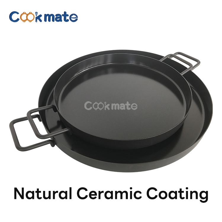 Outdoor Fry Pan Display