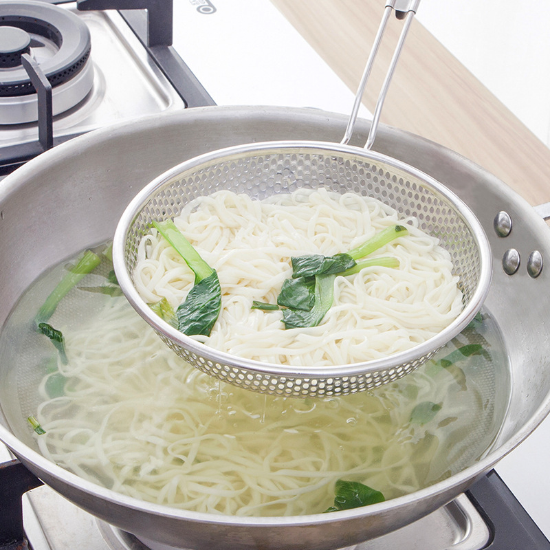 Kitchenware Stainless Steel Colander with Wooden Handle for Fried Food Noodle Slotted Spoon