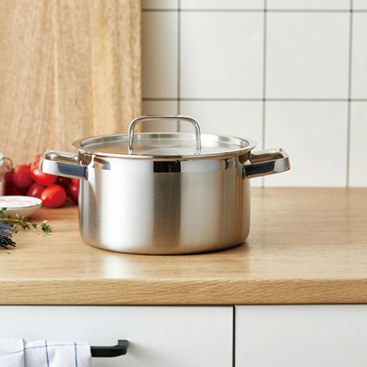 Sauce Pot View 1