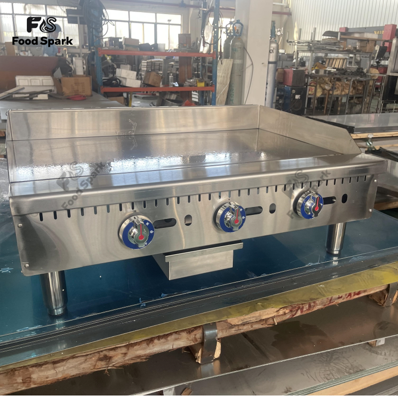 ETL Certificate Commercial Cooking Equipment 24" Gas Countertop Griddle With Thermostatic Controls