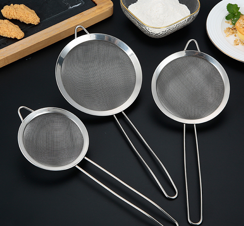 Kitchen Utensils Fine Mesh Food Strainer 304 Stainless Steel Hot Pot Fat Skimmer Spoon with Long Handle Metal Colanders