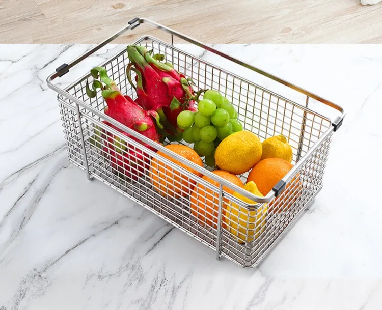 Strainer Features