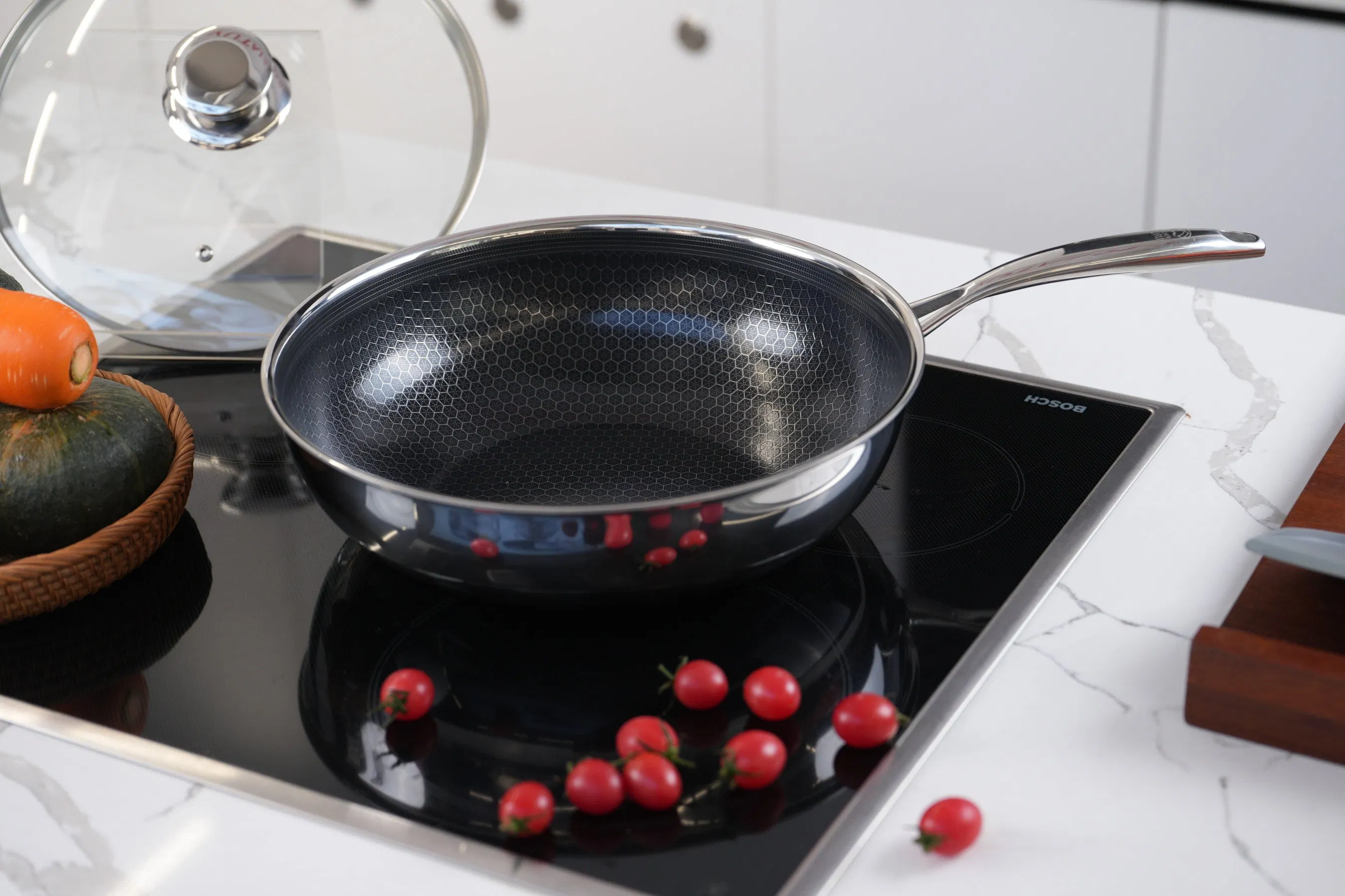 Eco-Friendly Material Kfcc Ceramic Non-Stick Tri-Ply Stainless Steel Wok Pan