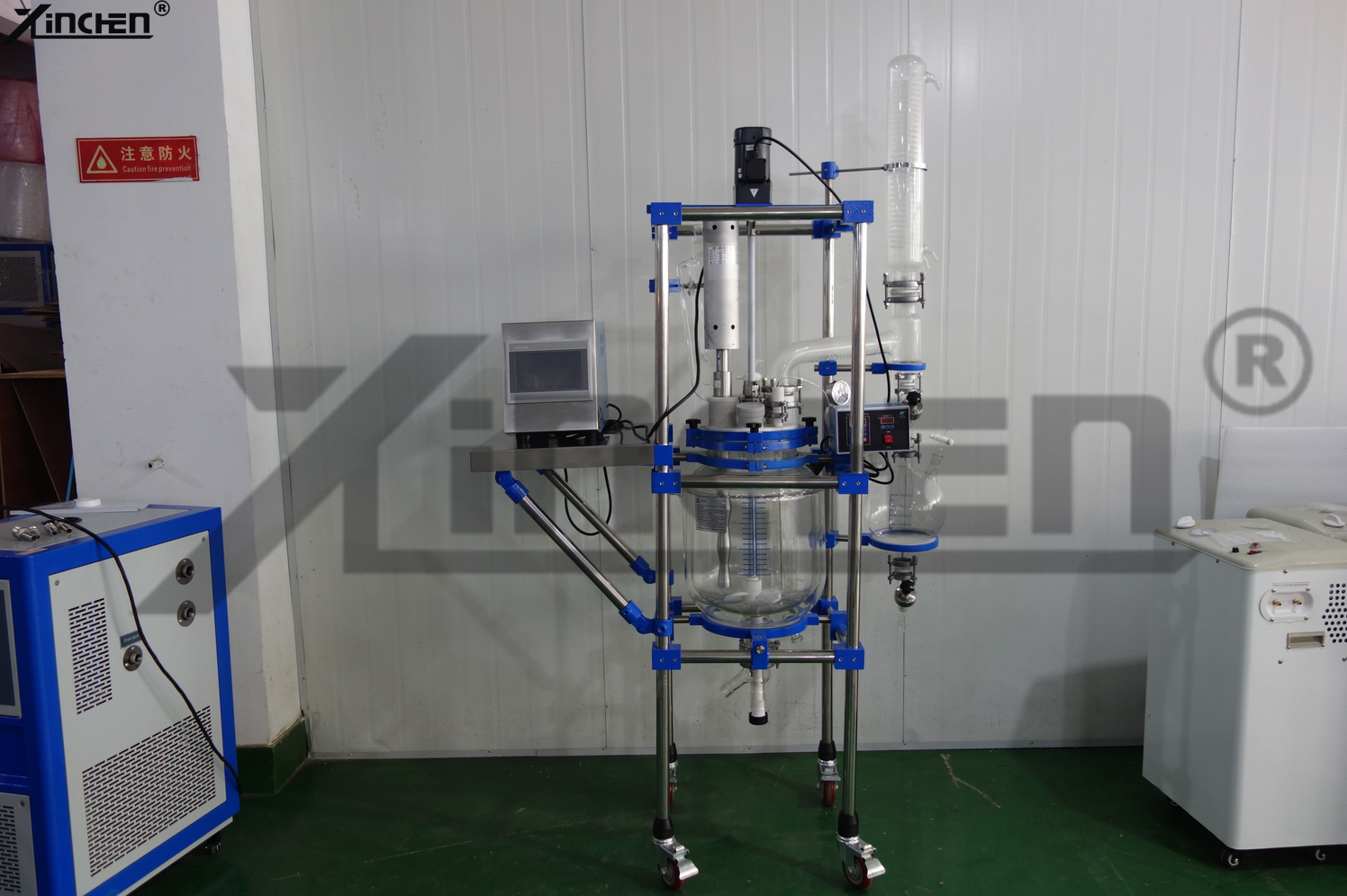 Basic Glass Reactor Systems for API Synthesis, Small Scale Production and pilot Plant