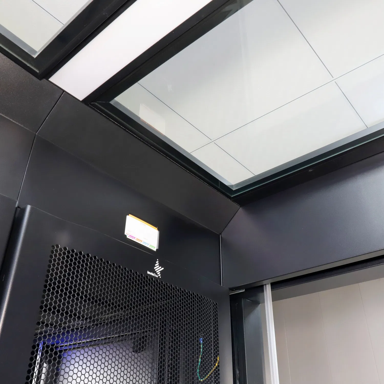 Cutting-Edge Aisle Security Systems for Enhanced Data Protection