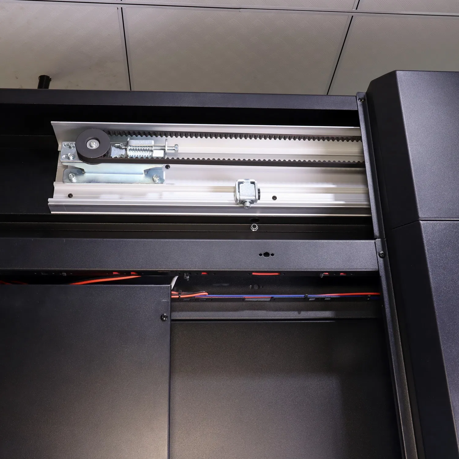 Cutting-Edge Aisle Security Systems for Enhanced Data Protection