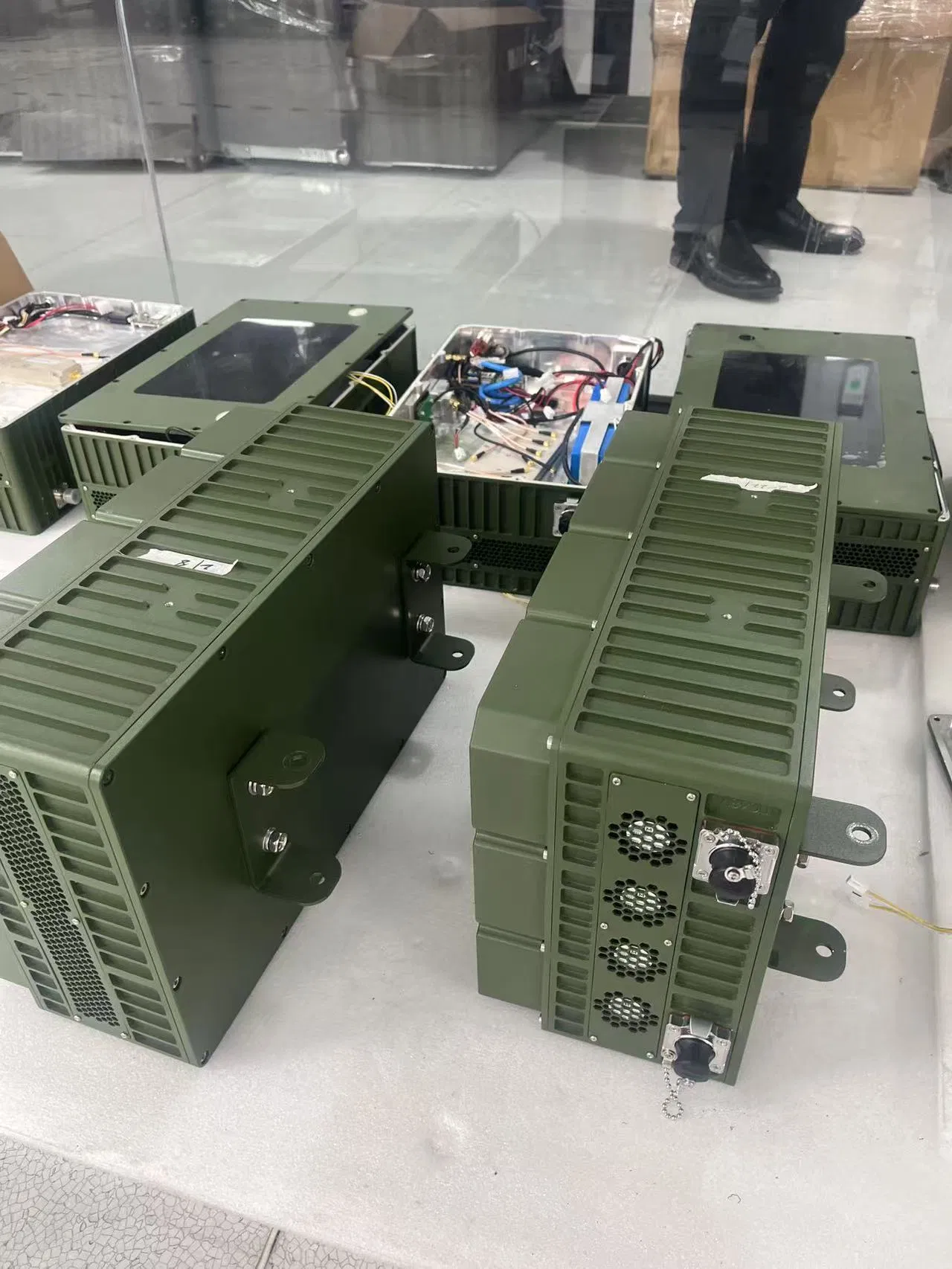 Fixed Drone Defender Radio Detector+Signal Jammer+Navigation Spoofer All-in-One Uav Interception Device Drone Countermeasure Integrated System M50 PRO