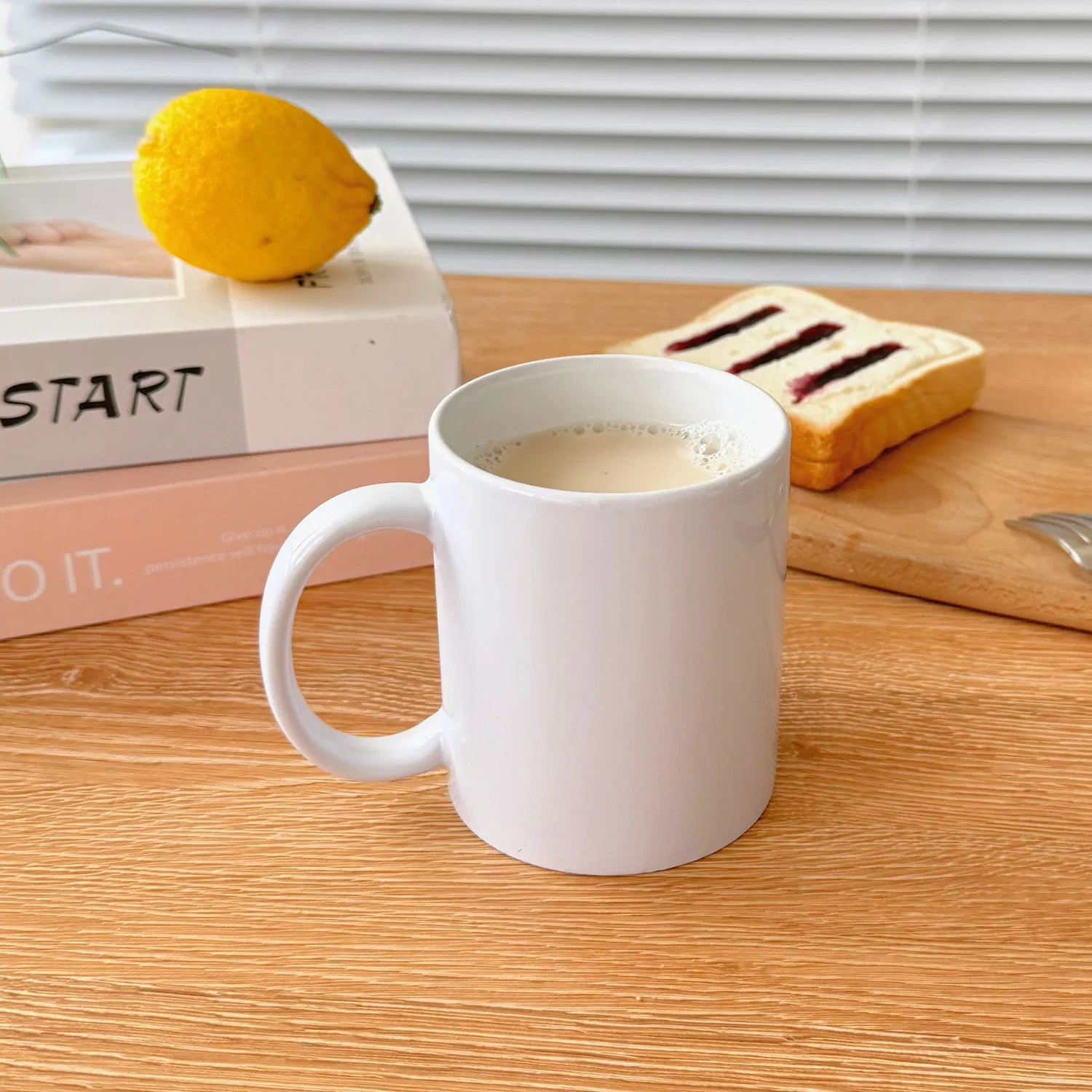 Vintage Artisanal Porcelain Cup: Modern Ceramic Drinkware for All