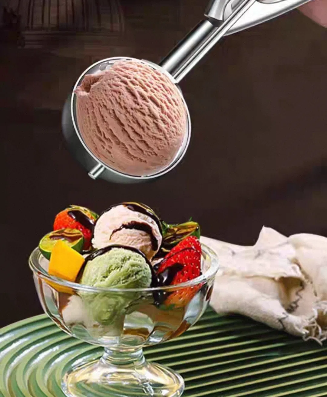 Sleek Solid Color Spoon for Household Ice Cream Serving