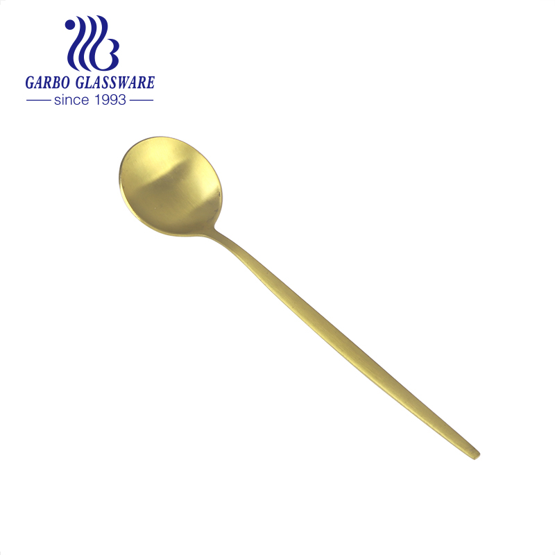 Hot Selling Gold Stainless Steel Cutlery Set Classic Design Hotel Restaurant Cutlery Set Portuguese Style Dinnerware 4PCS Set