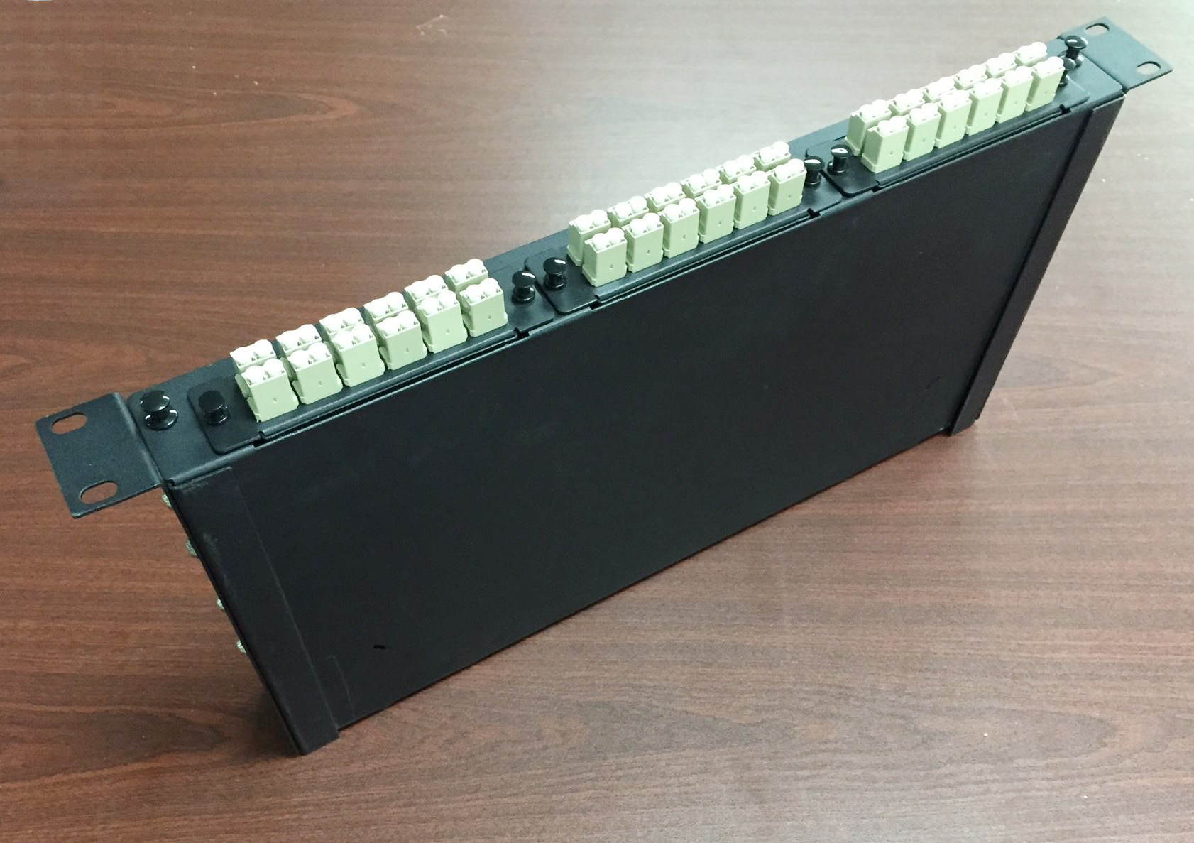 Wholesale High Density 1U 72 Ports High Density Optical Fiber MTP MPO Rack-mount Patch Panel Manufacturer, Suppliers