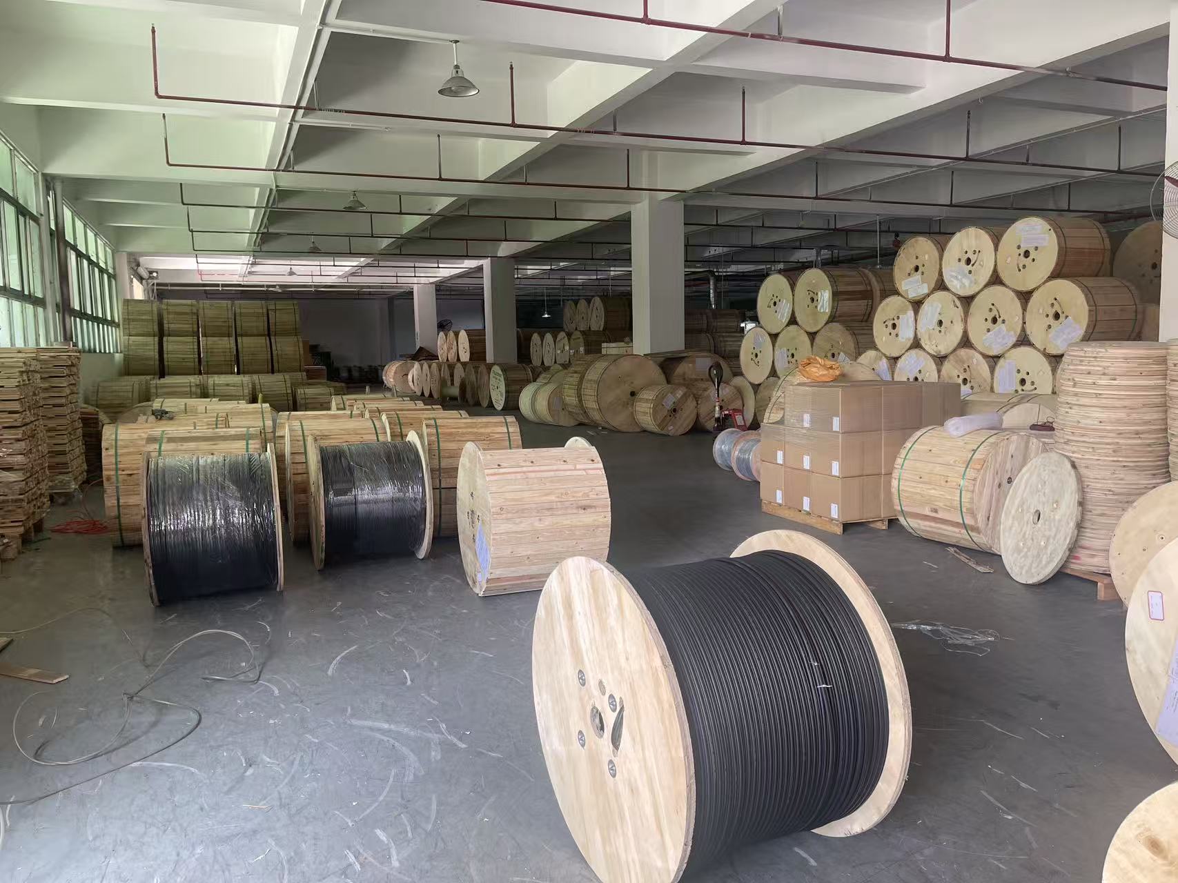 Wholesale SM 12fibers Span 100m Aerial Outdoor Dielectric ADSS Fiber Optical Cable Supplier, Factories