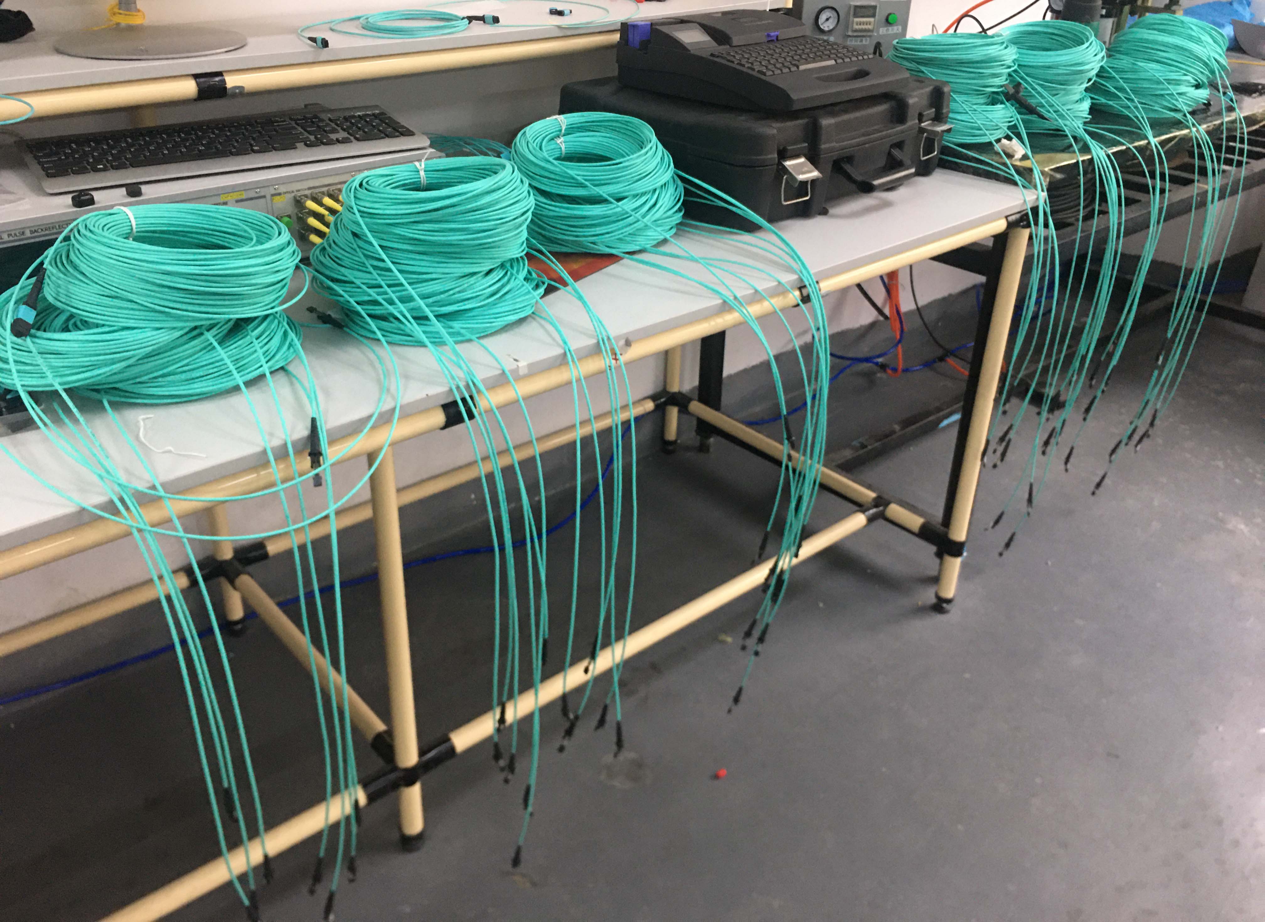 MPO-LC / MTP-LC Polarity Pin Configuration