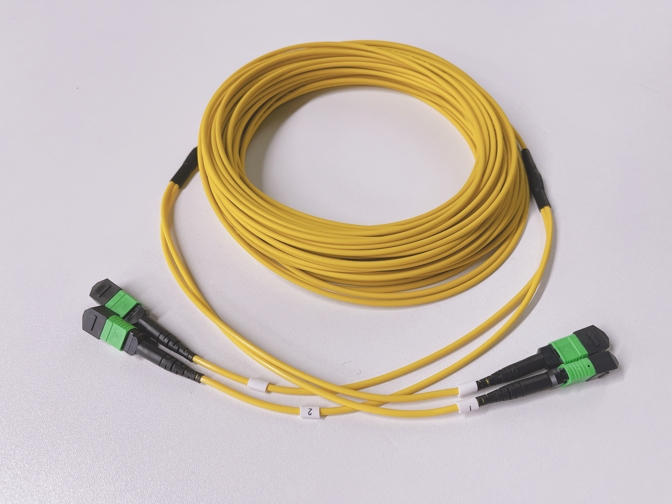 High-Quality MTP-24 24fo Optical Fiber Elite Type Ultra Low Loss MTP/APC MPO/APC SM G657A1 Trunk Cable  Suppliers, Quotes