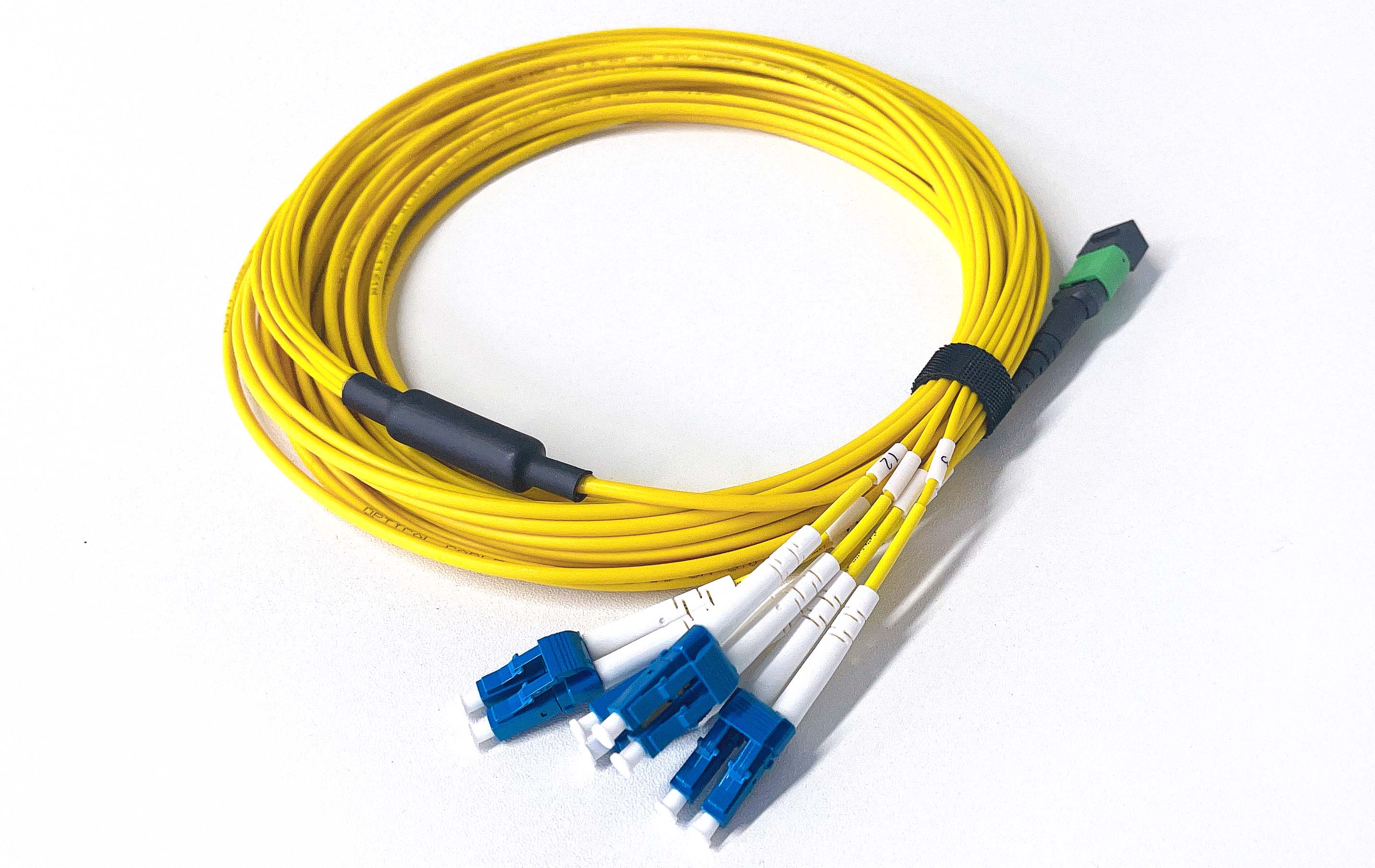 High-Quality MPO-12 to LC Single Mode Fiber Optic Patch Cable Manufacturers, Quotes