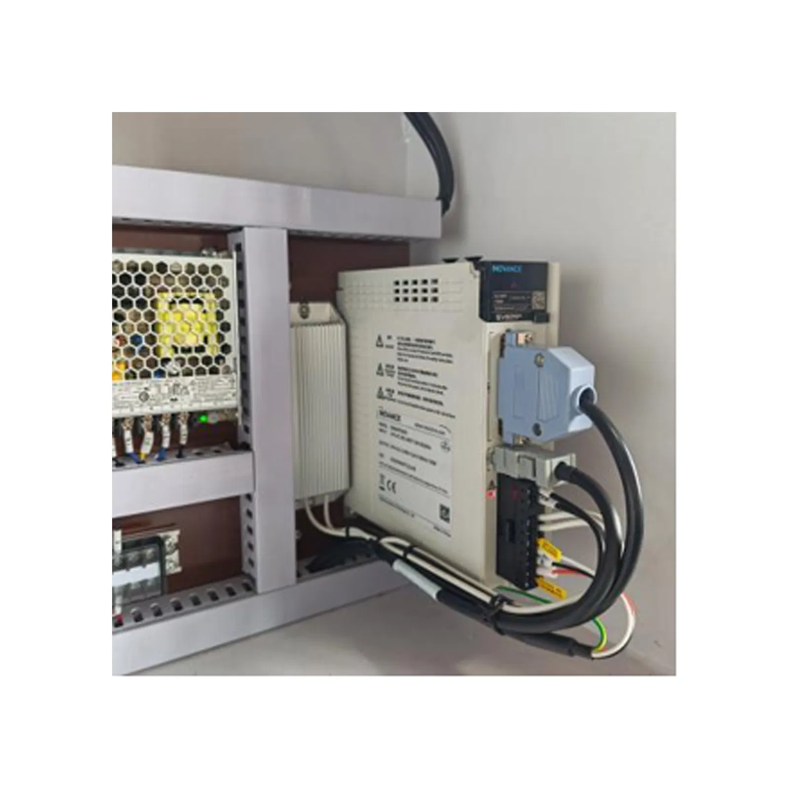 معدات تغليف فيلم التمدد الفعالة من حيث التكلفة للأعمال الصغيرة والمتوسطة