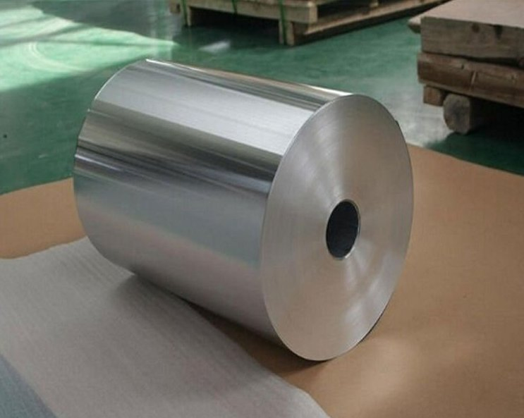 مصنع 0.008mm-0.2mm رقائق الألمنيوم 8011/8021/3003/1235/8079 O للاستخدام المرن / الطعام / الأدوية / الوجبات الخفيفة حاويات المطبخ المنزلية التعبئة والتغليف الألمنيوم