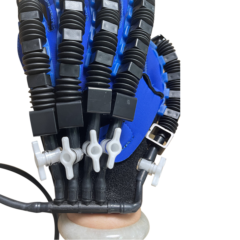 Nueva invención guante de terapia de rehabilitación de mano para pacientes con accidente cerebrovascular