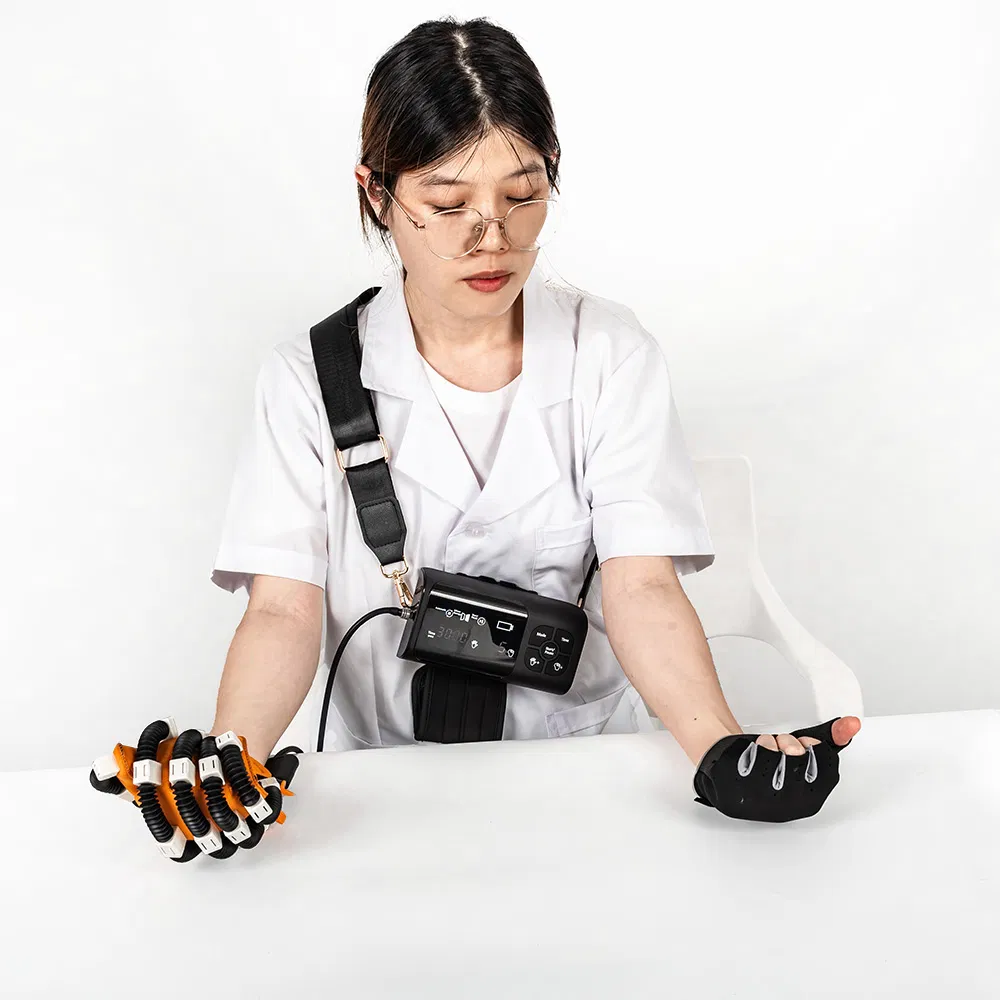 Guantes de terapia física recargables para rehabilitación