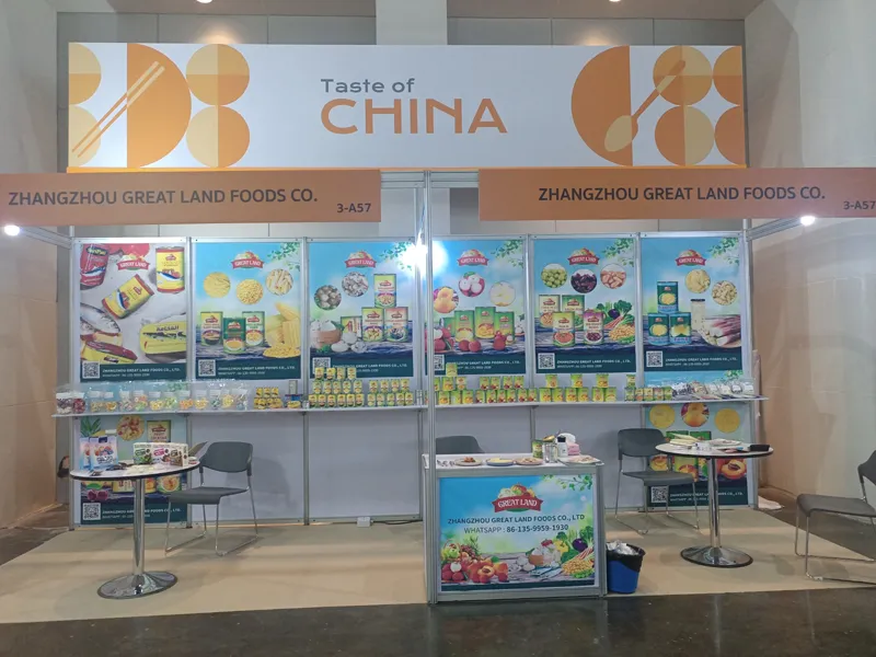 Trozos de piña enlatados en envase de lata de China