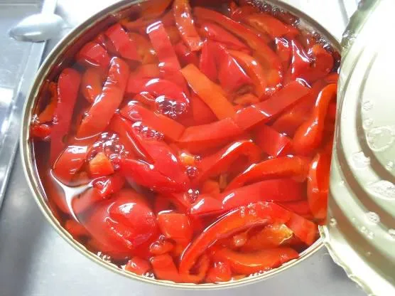 Pimiento morrón rojo y verde enlatado entero y en rodajas