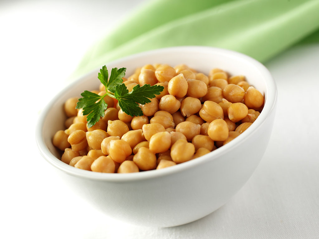 Precios mayoristas asequibles en garbanzos asados no fritos en variedad picante enlatada