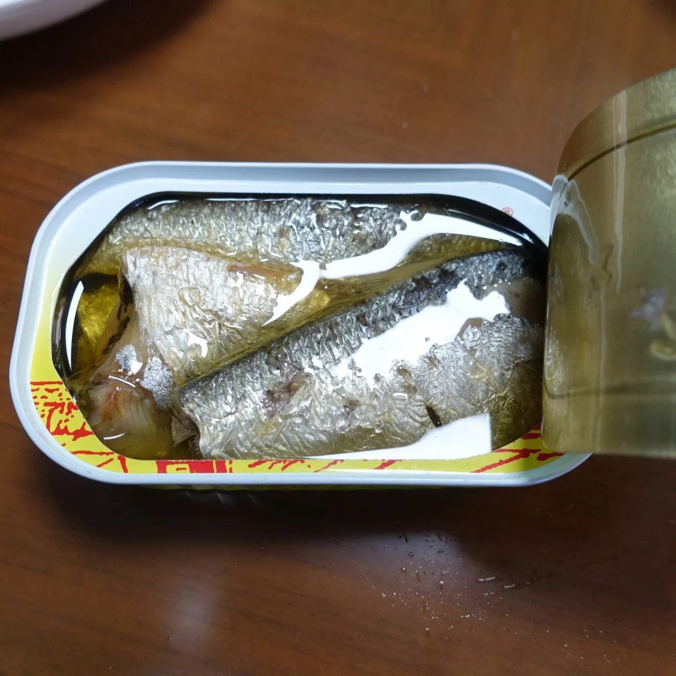 Sardinas enlatadas en aceite de girasol