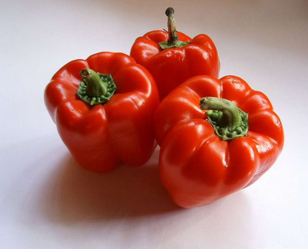 Pimiento rojo dulce en agua enlatado