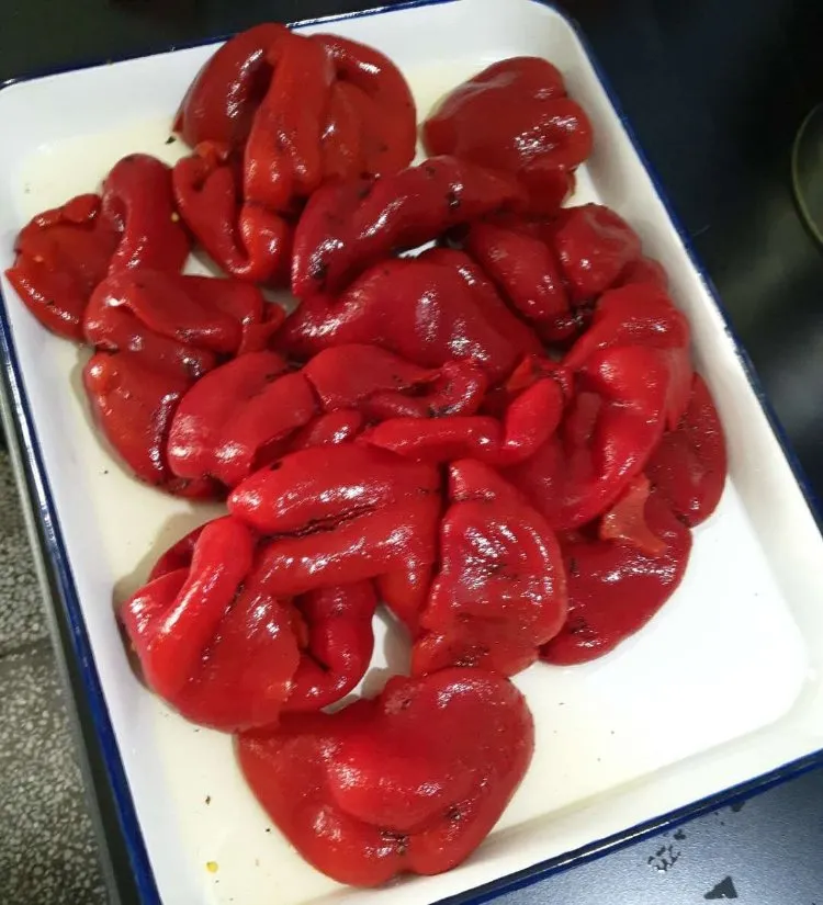 Pimiento morrón rojo y verde enlatado entero y en rodajas