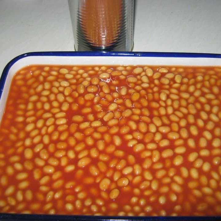 Perfección Rica en Proteínas Frijoles al Horno en Salsa de Tomate