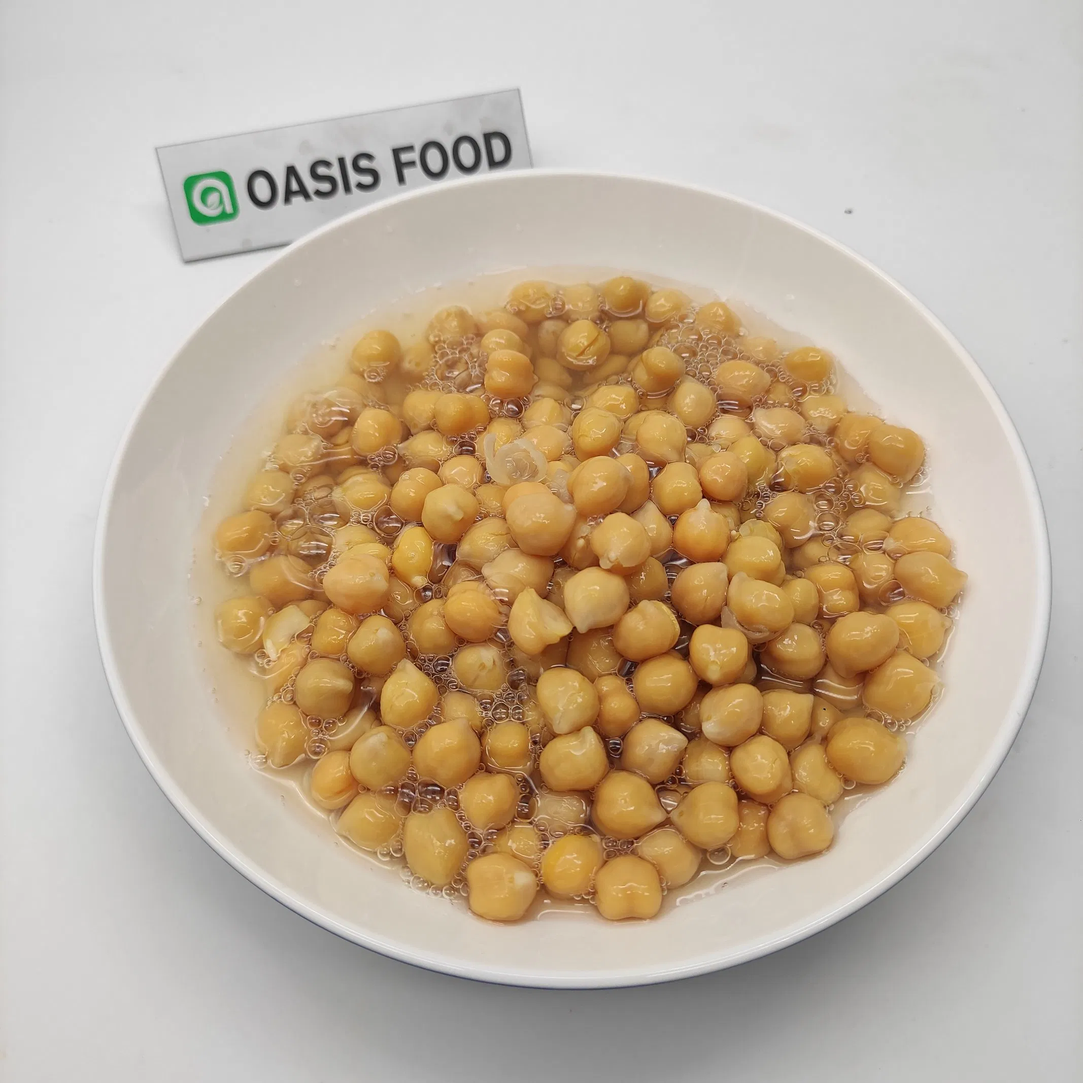 Suministro de fábrica OEM de garbanzos enlatados de larga duración para el mercado global