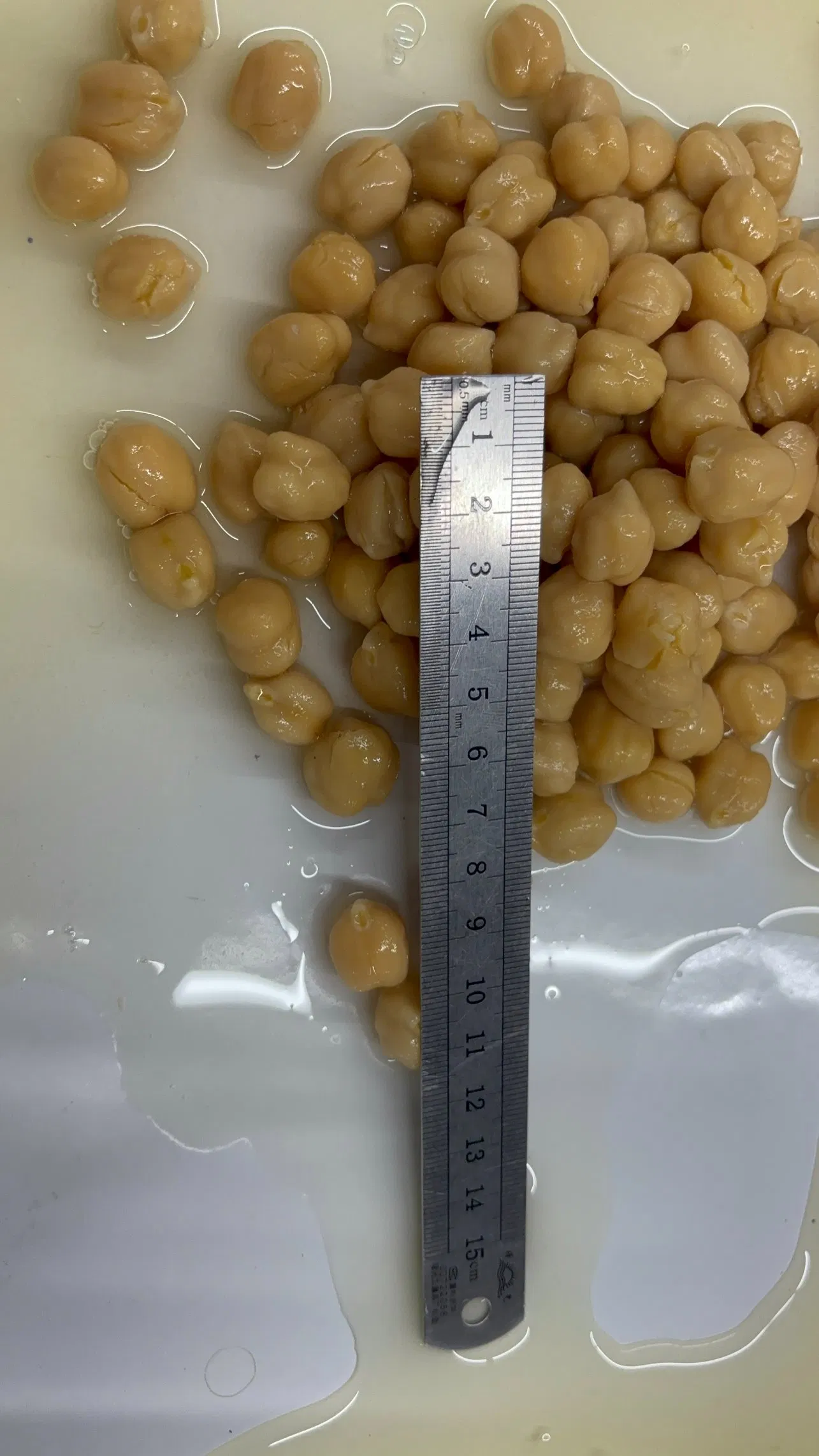 Garbanzos enlatados deliciosamente nutritivos para una preparación de comidas versátil