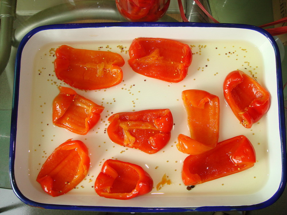 Pimiento rojo dulce en agua enlatado