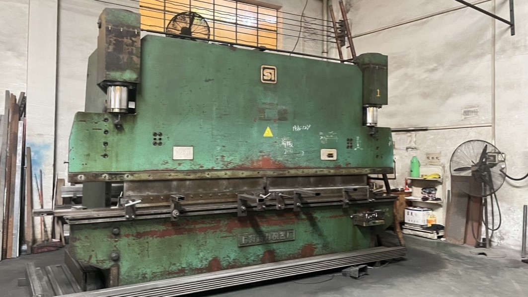 Bending Machine