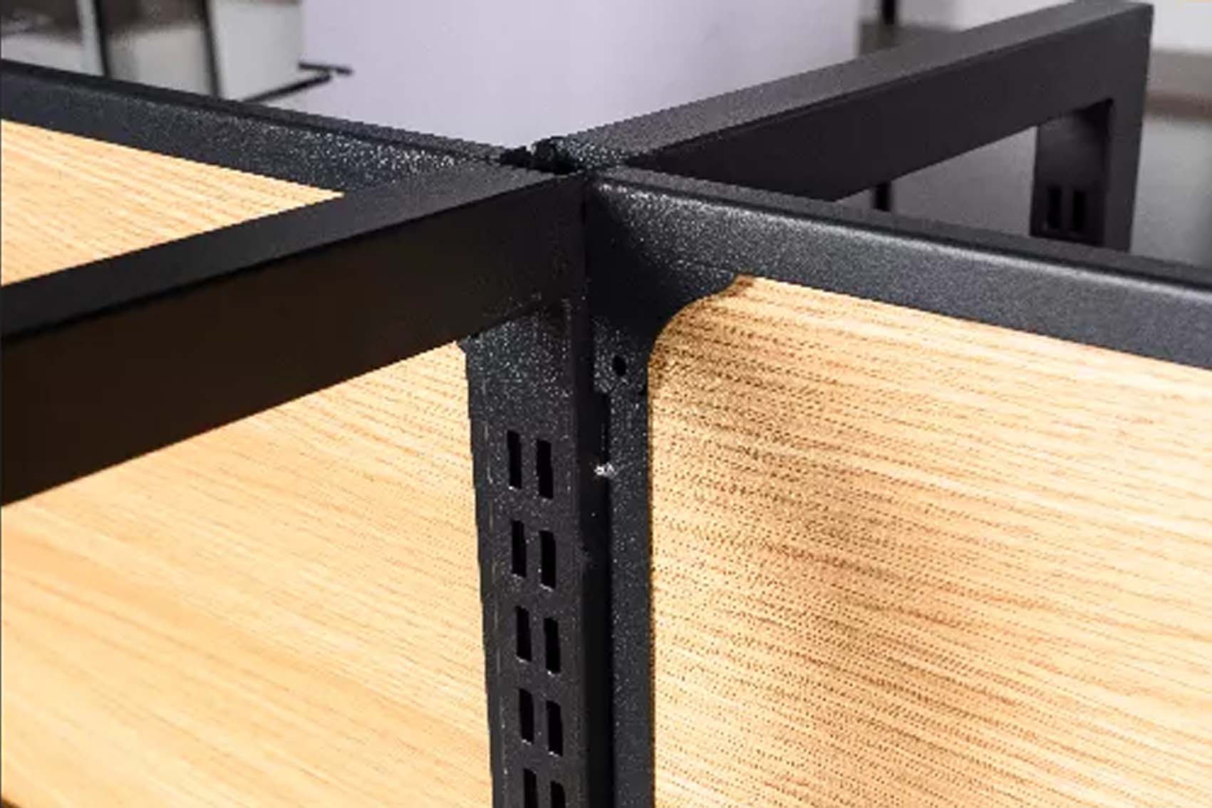 Upright Thickness Detail