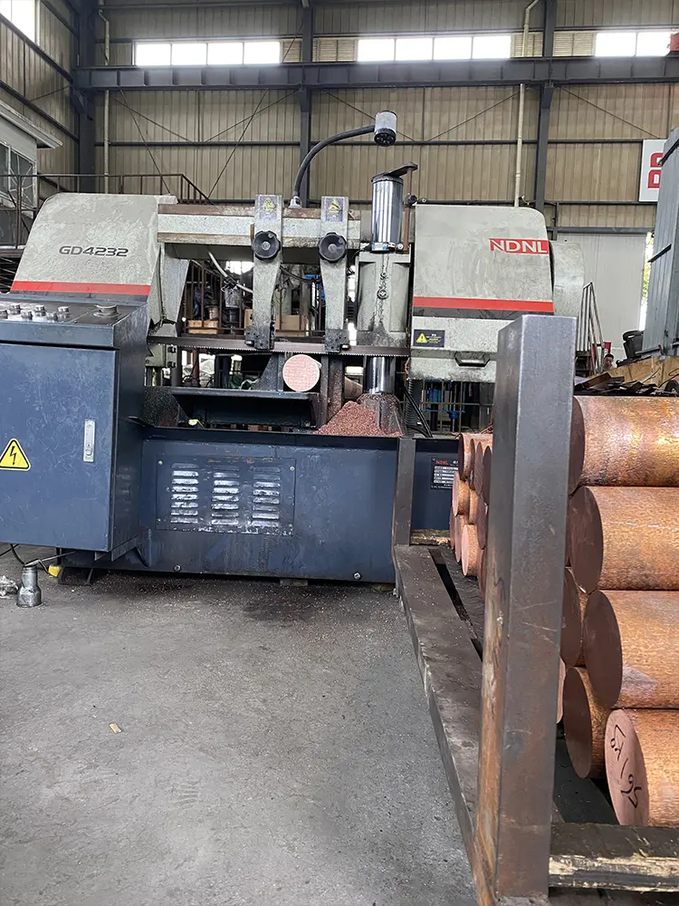Copper alloy billet laying-off cutting machine at Kepai production line