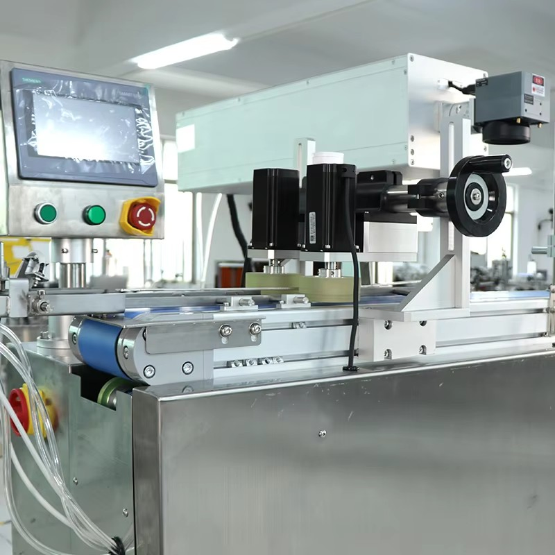 Automatic Bottle Cap Elevator Feeding UV Laser Marking Machine with Visual Inspection &amp; Reject System Anti-Counterfeiting Traceability