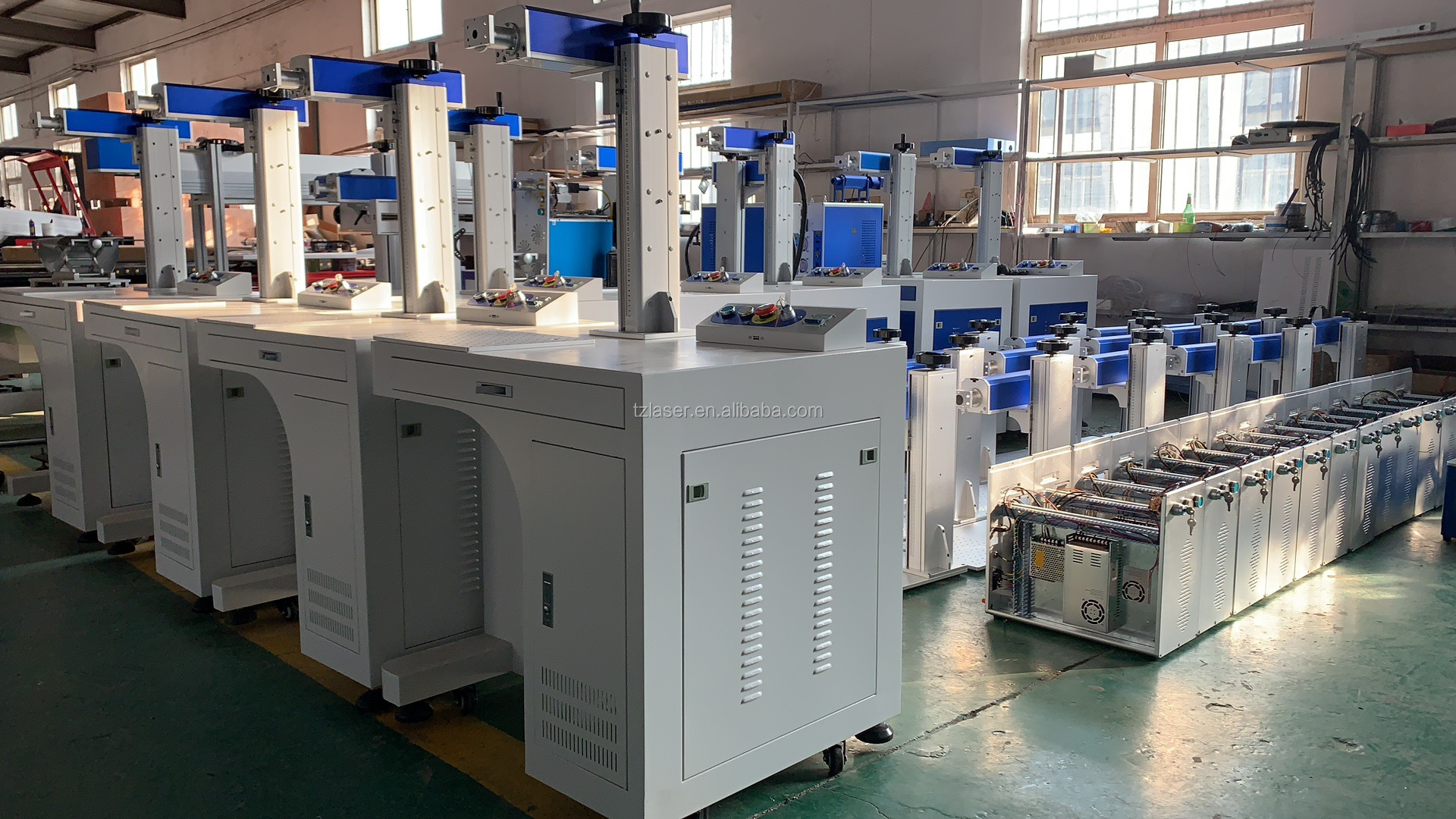Desktop Split-type UV Laser Marking Machine for Engraving Logos on Metal Crystal Stone Acrylic and Glass 6W 10W