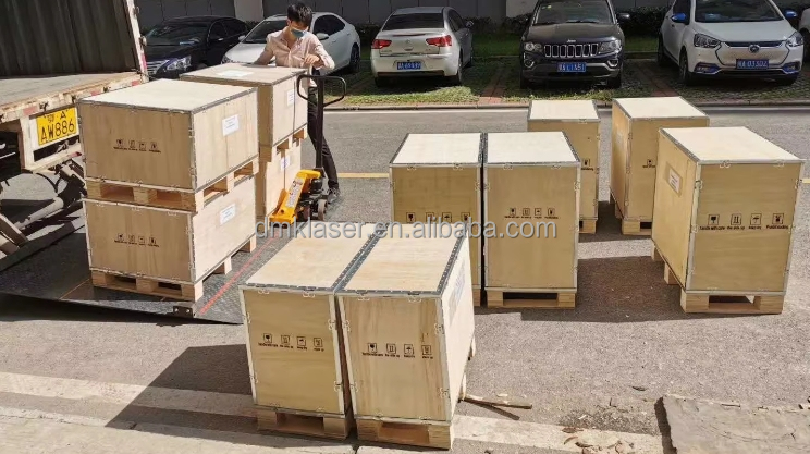 Fumigation-free packaging box