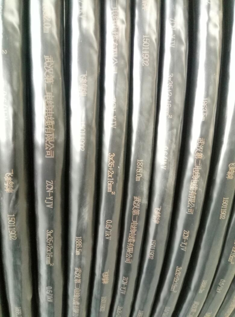 Business Ideas 2025 Laser Flying Online 50W 100W Fiber Laser Coding Machine PVC PE PP Pipes Laser Printer for Extruded Cable Industry