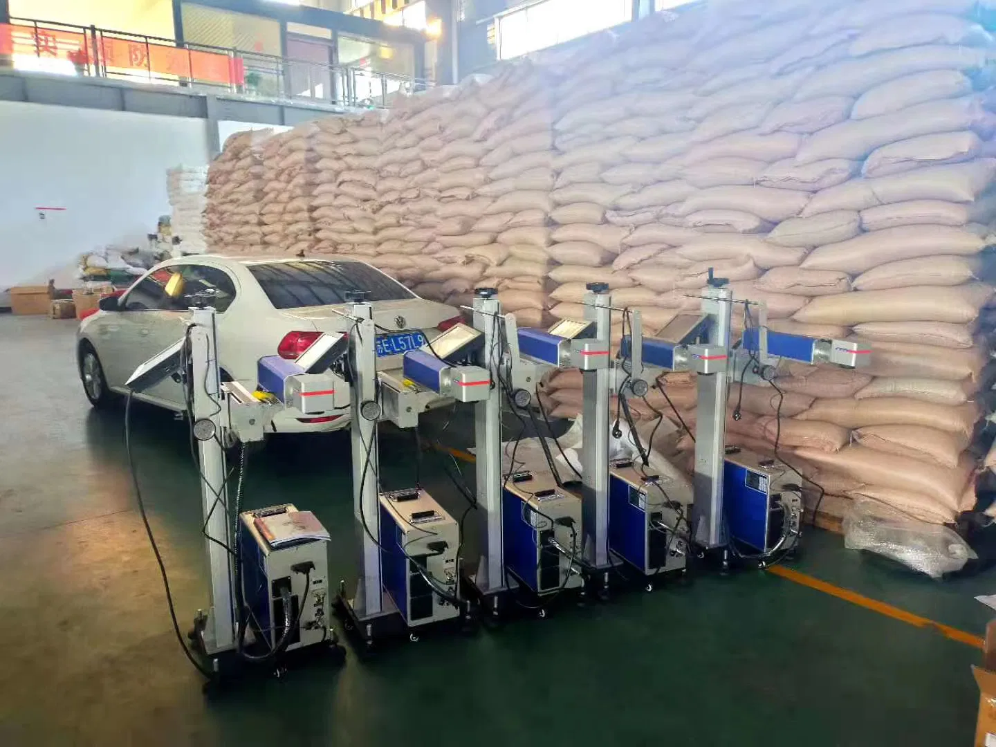 30W Fast Speed Batch Coding and Expire Date Code Online Flying Laser Marking Machine for Glass Plastic Bottle