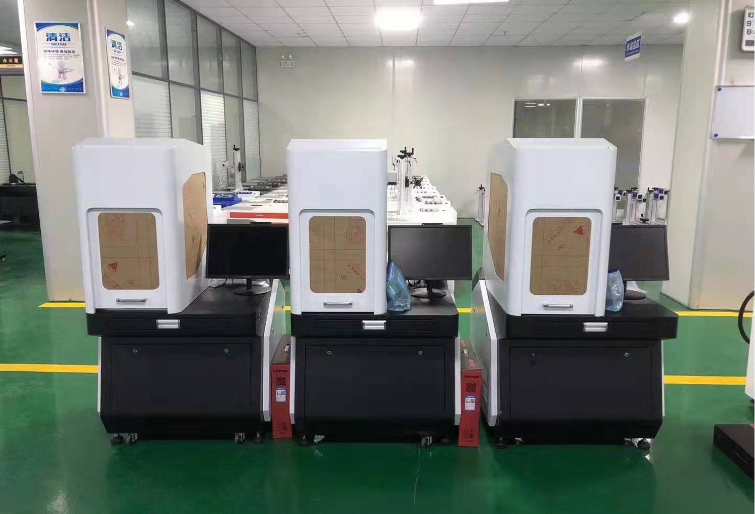 New Enclosed 60W 100W 200W Fiber Laser Mini CNC Metal Plastic Fiber Machine UV CO2 Marking Printing Engraving Machine