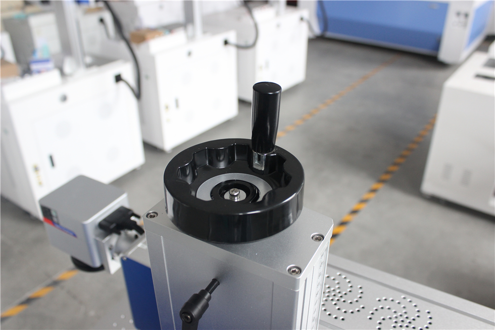 DAVI 40W LY RF CO2 Laser Marking Machine Angled View