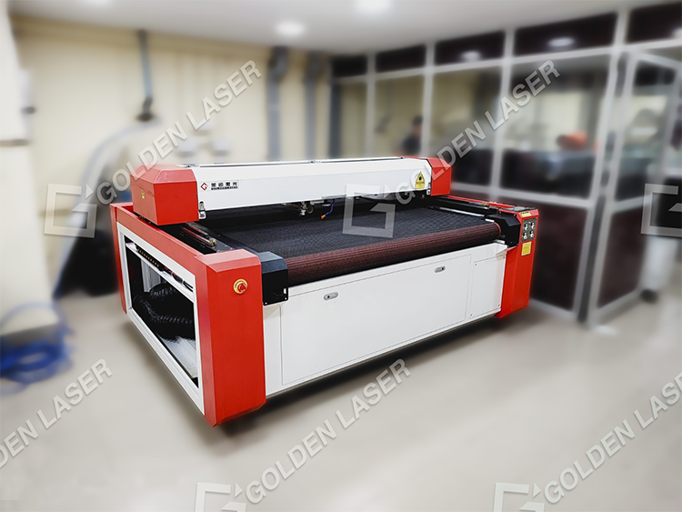 Fabric Textile Flying Laser Marking and Engraving Machine for Denim Jeans