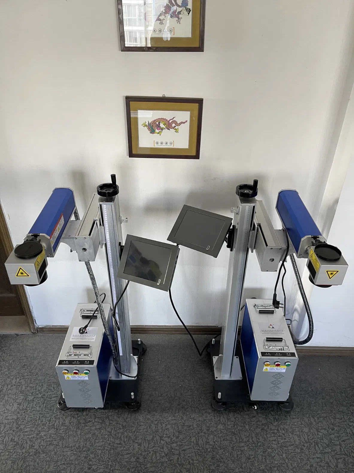30W Fast Speed Batch Coding and Expire Date Code Online Flying Laser Marking Machine for Glass Plastic Bottle