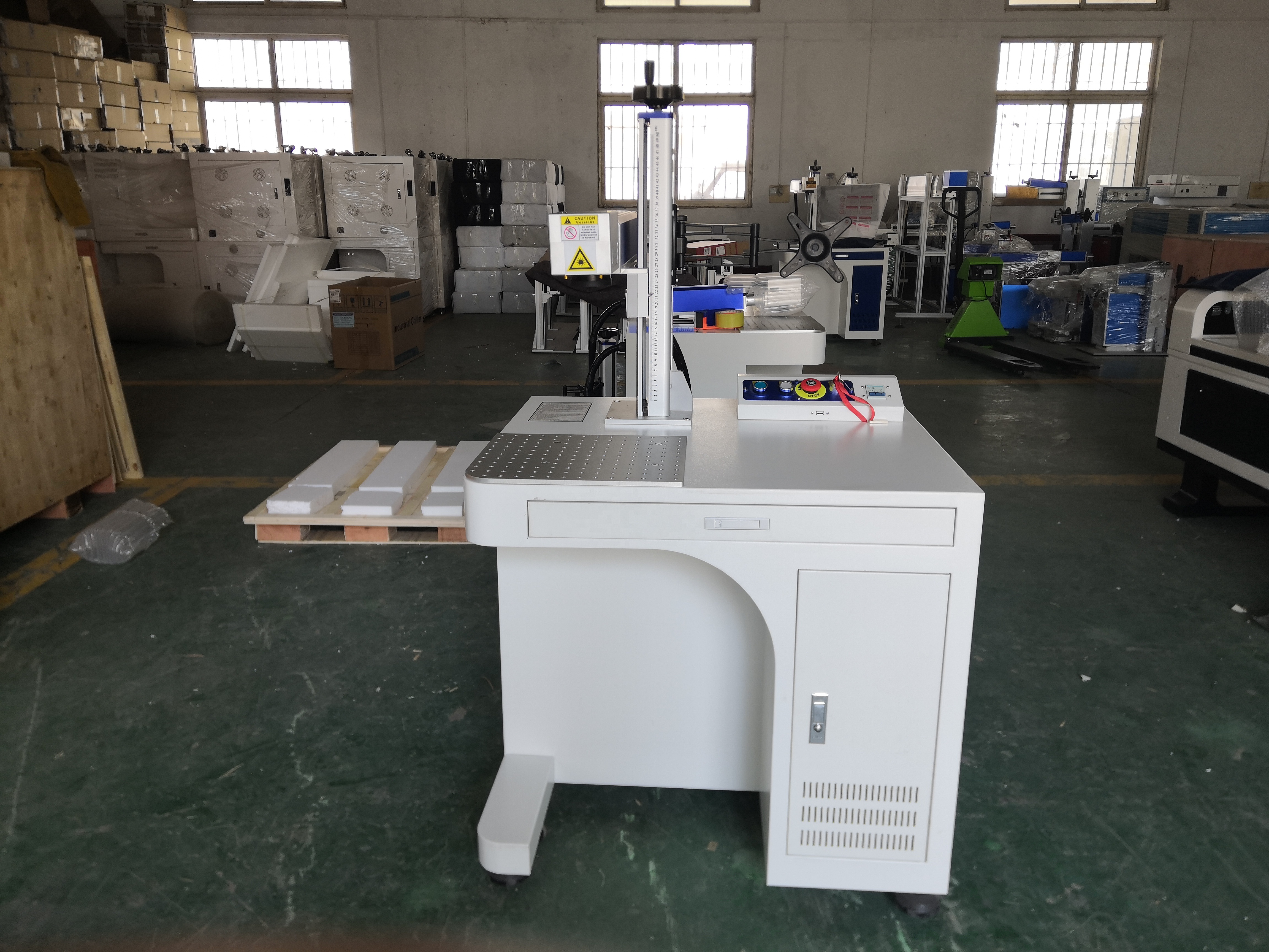 Desktop Split-type UV Laser Marking Machine for Engraving Logos on Metal Crystal Stone Acrylic and Glass 6W 10W