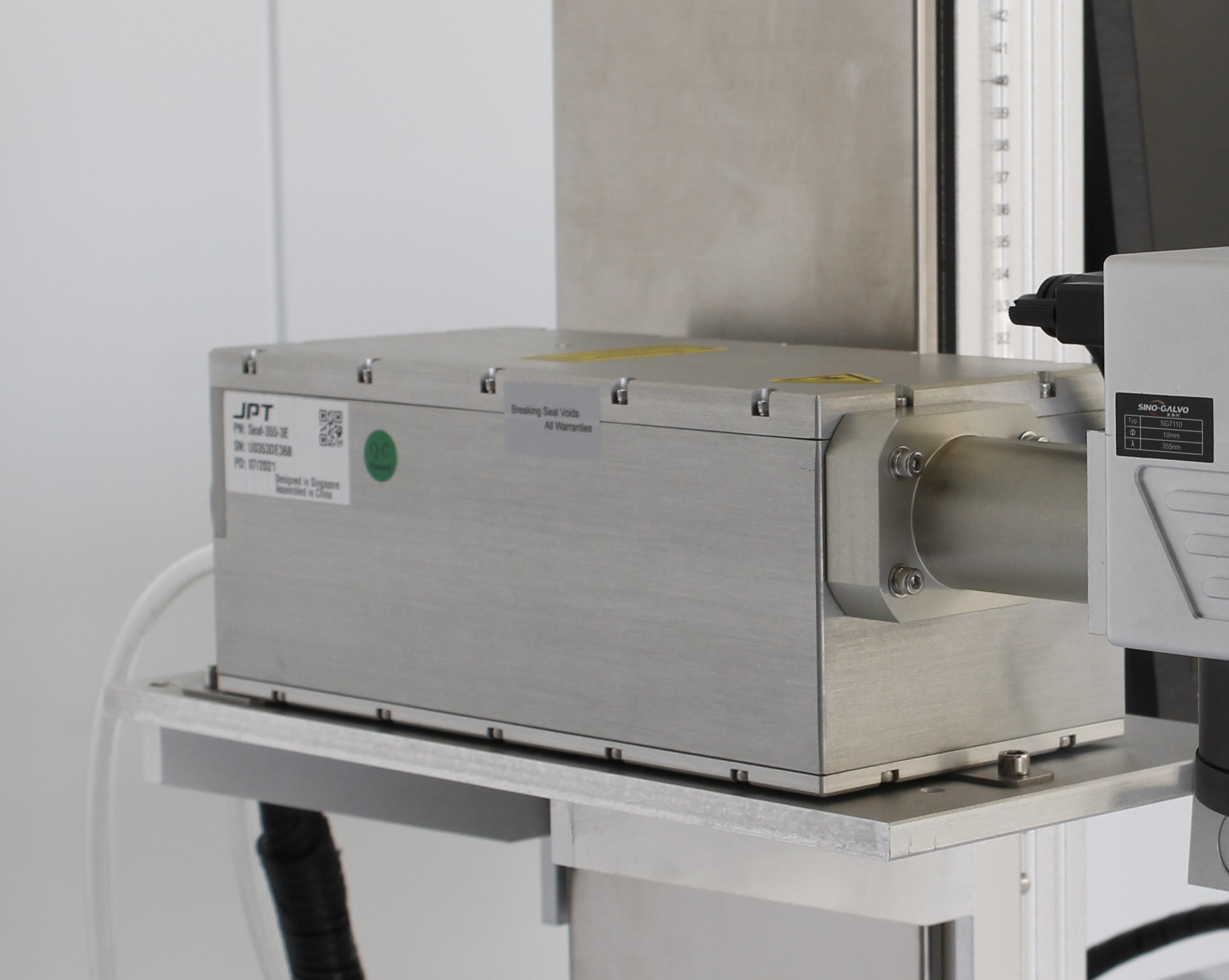 Laser source